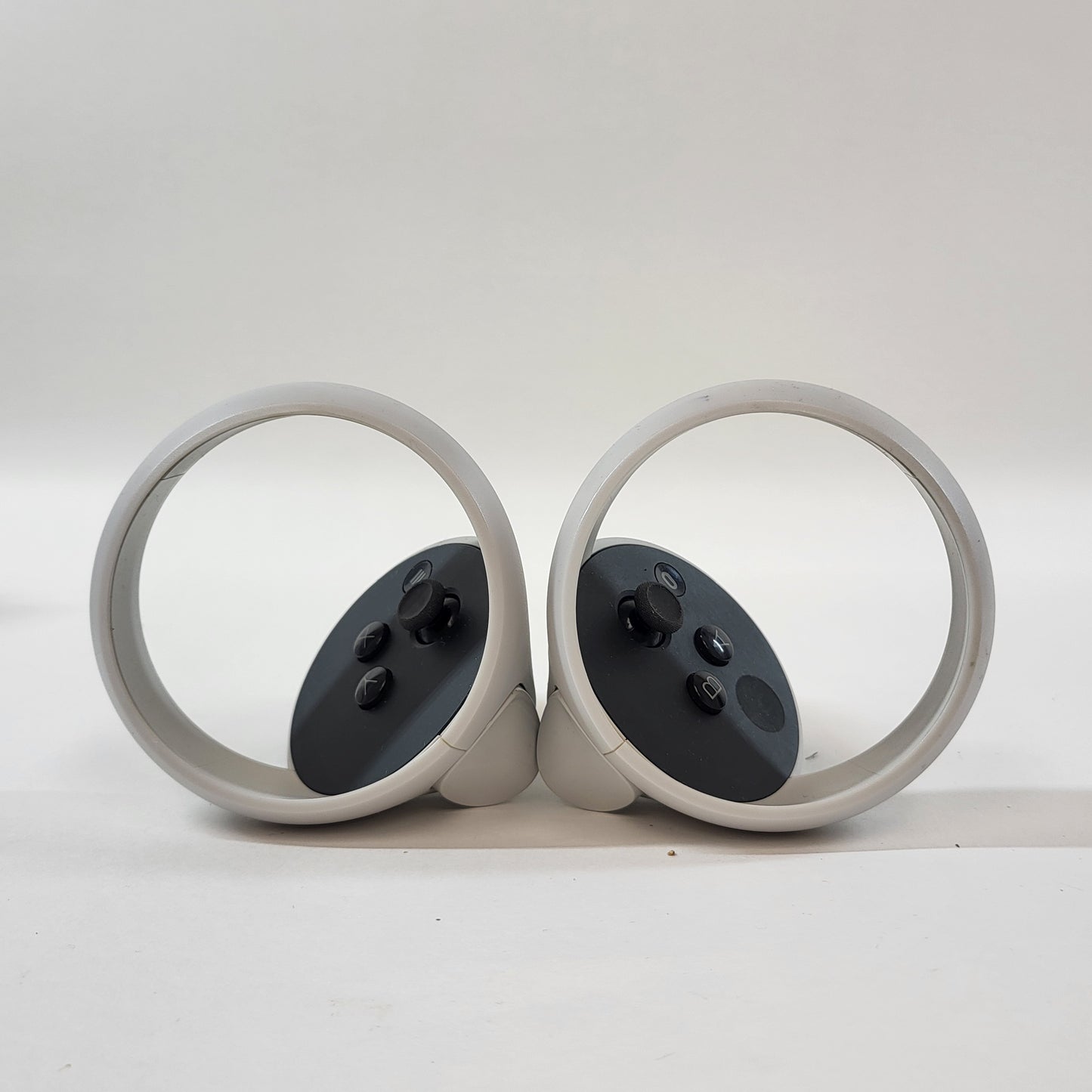 Meta Quest 2 64GB Standalone All-in-One VR Headset KW49CM