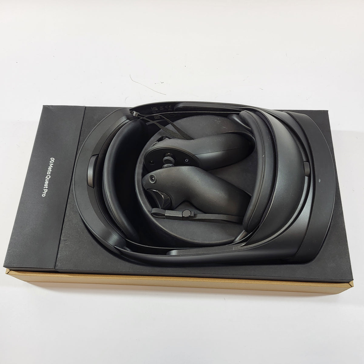Meta Quest Pro 256GB Standalone All-in-One VR Headset DK94EC