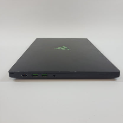 Razer Blade 15 RZ09-02386 15.6" i7-8750H 2.2GHz 16GB RAM 512GB SSD GeForce GTX 1070 Max-Q READ