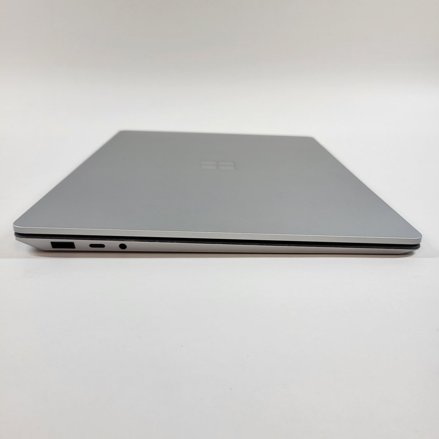 Microsoft Surface Laptop 4 1950 13.5" i5-1135G7 2.4GHz 16GB RAM 512GB SSD