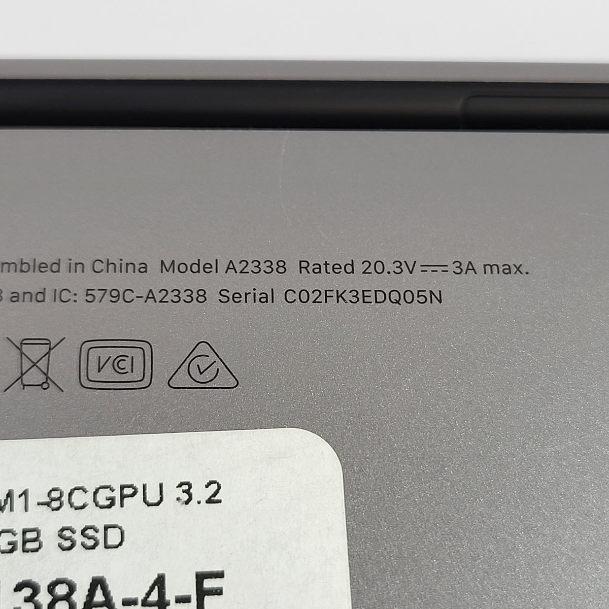2020 Apple MacBook Pro 13.3" M1 8C GPU 3.2GHz 16GB RAM 256GB SSD A2338