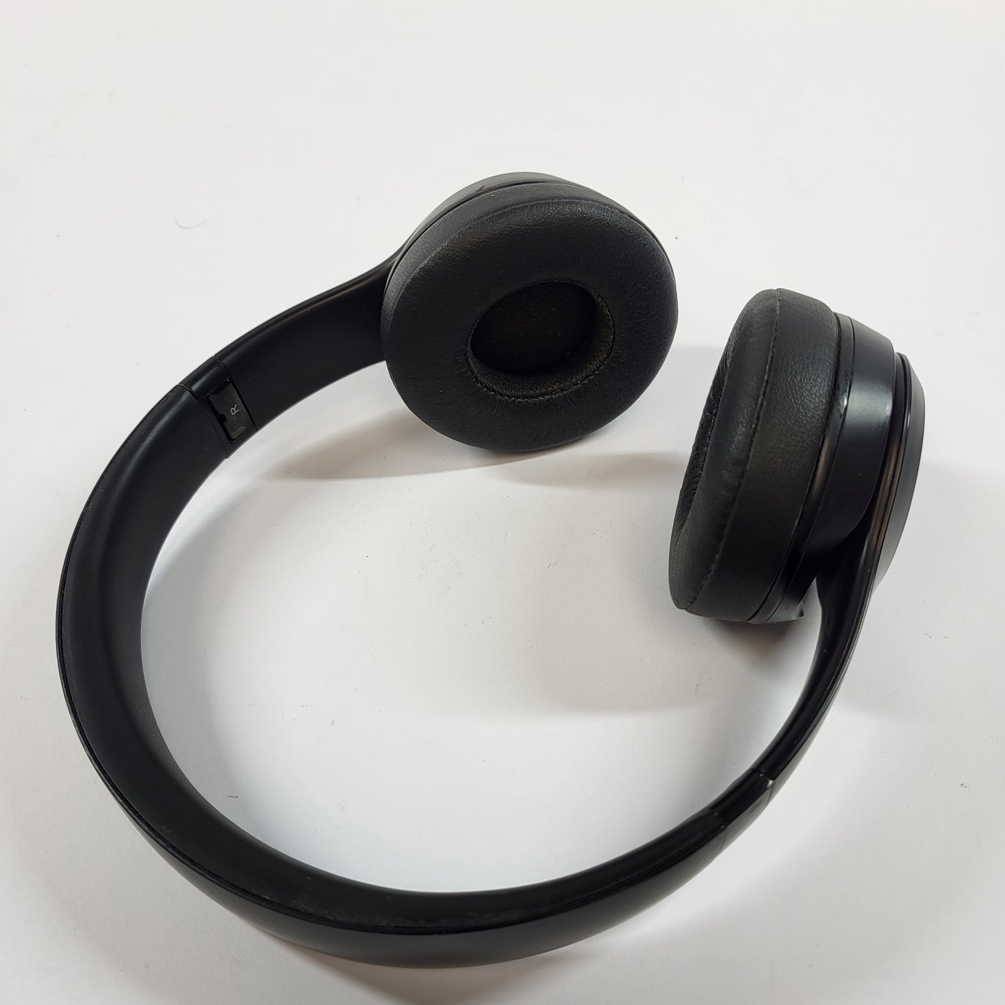 Beats Solo3 Wireless On-Ear Bluetooth Headphones Black A1796