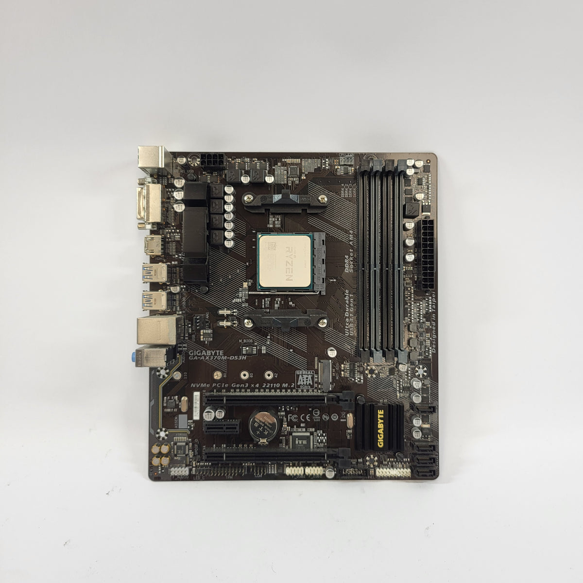 Gigabyte GA-AX370M-DS3H AM4 AMD Ryzen 7 2700X 8 Core 3.70GHz microATX