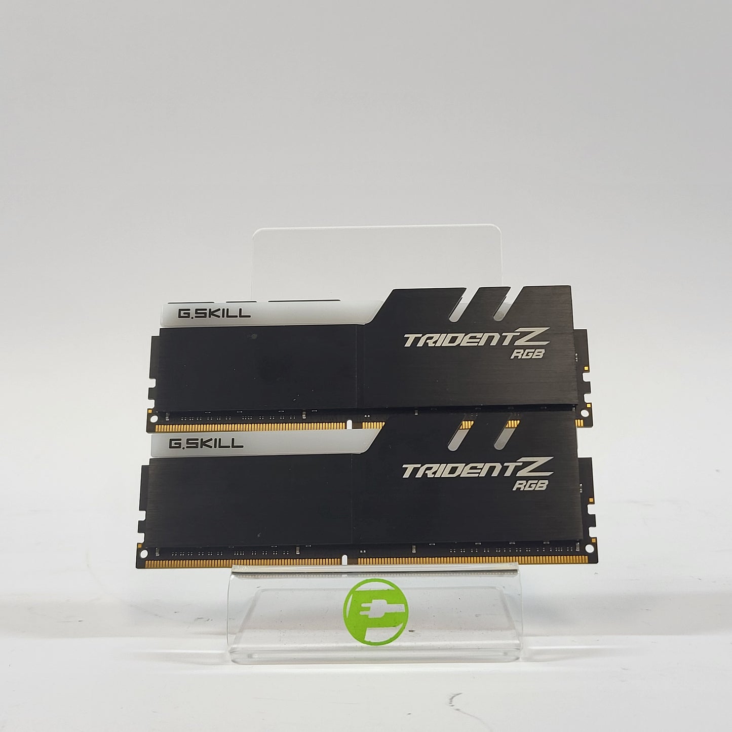 G.Skill Trident Z RGB 32GB (2x16GB) RAM DDR4 3200MHz F4-3200C16D-32GTZR