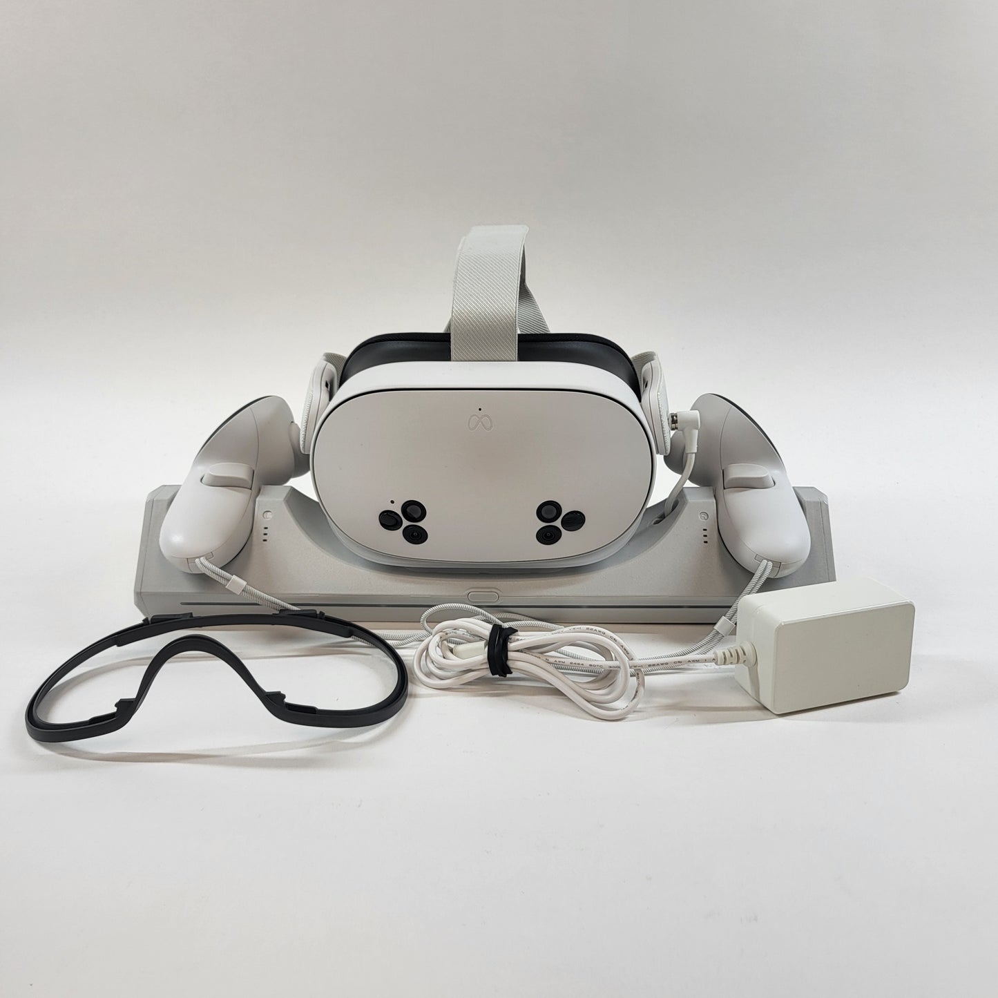 Meta Quest 3S 128GB Standalone All-in-One VR Headset P97