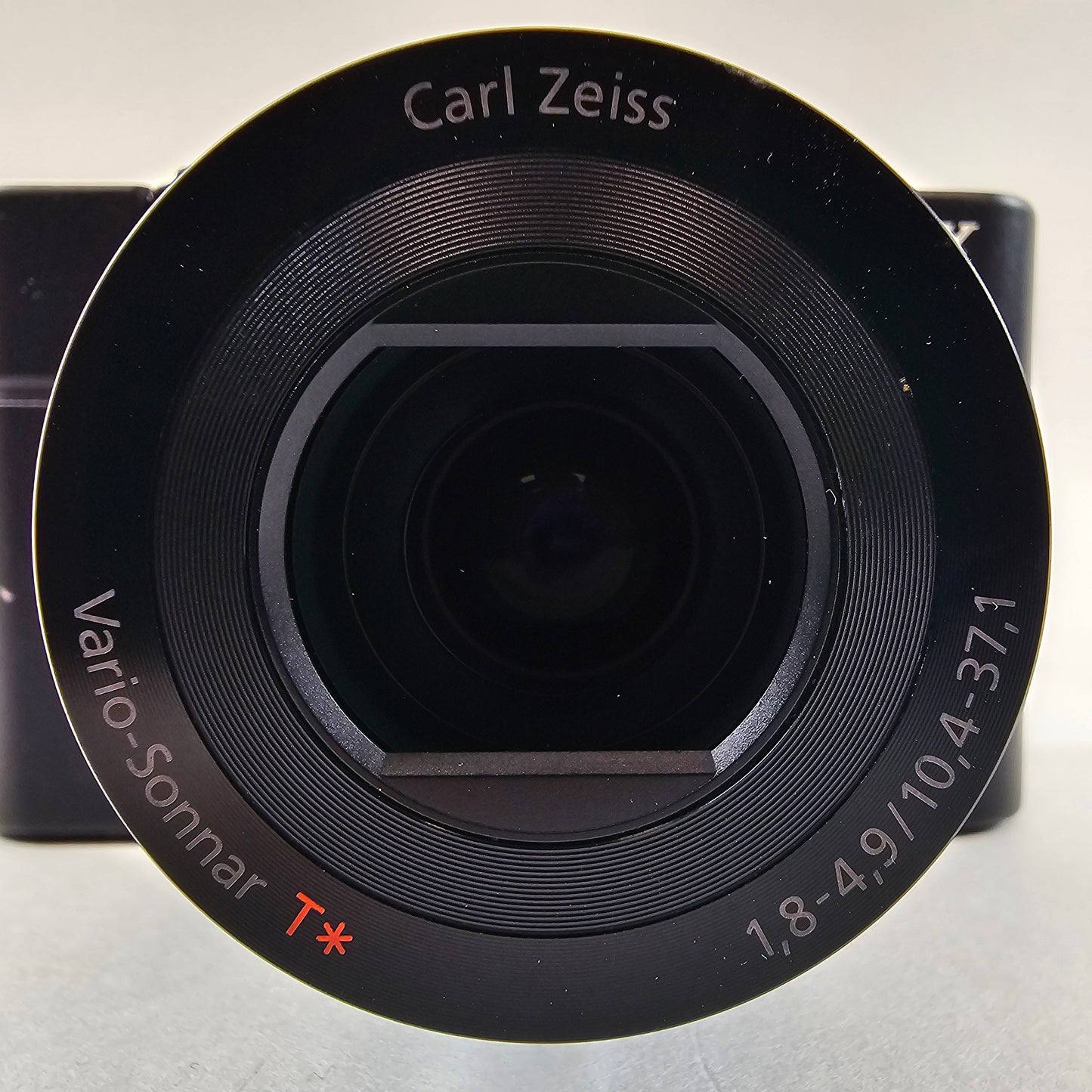 Sony Cybershot DSC-RX100 20.1MP Full-Frame Mirrorless Digital Camera