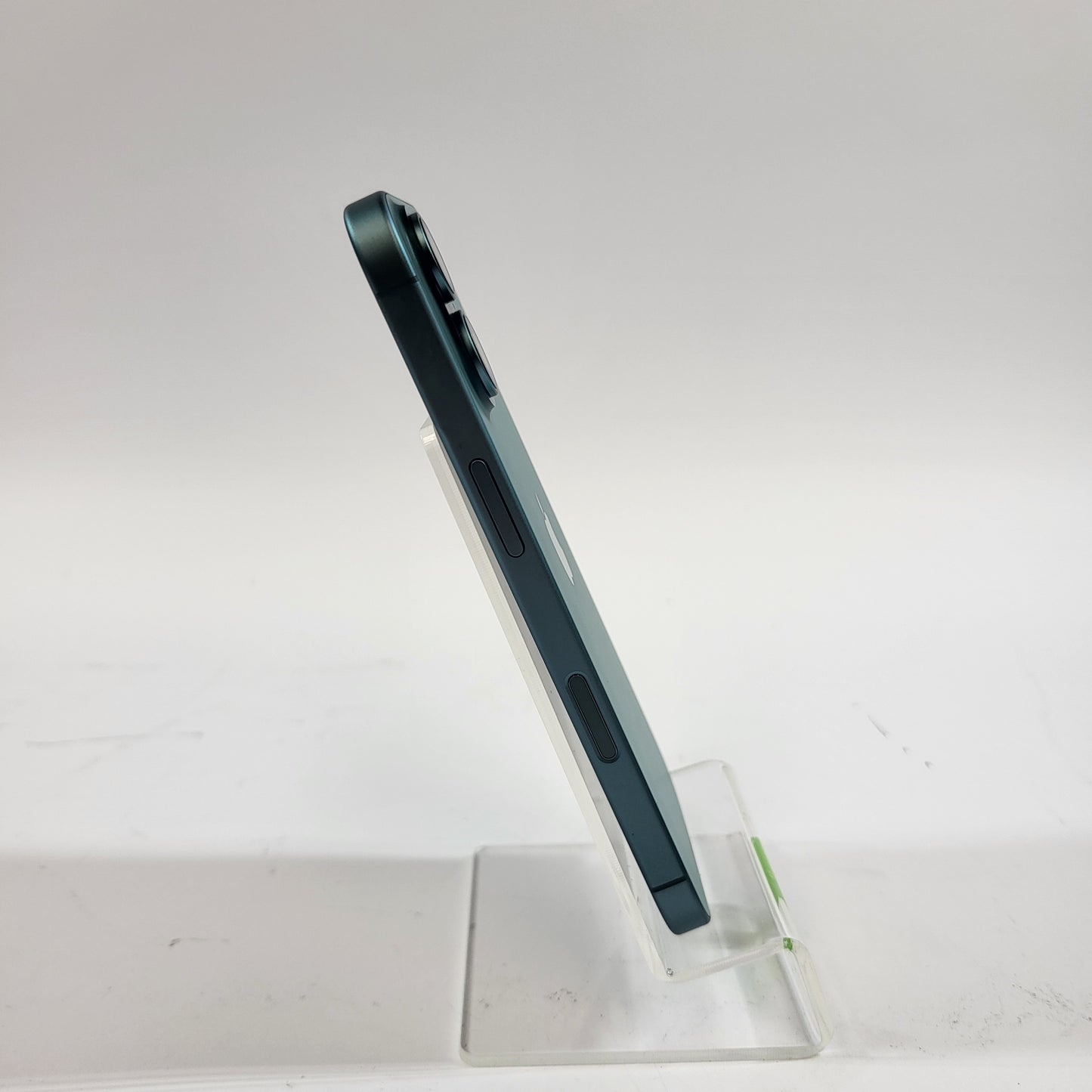 Factory Unlocked Apple iPhone 16 256GB Teal MYD23LL/A