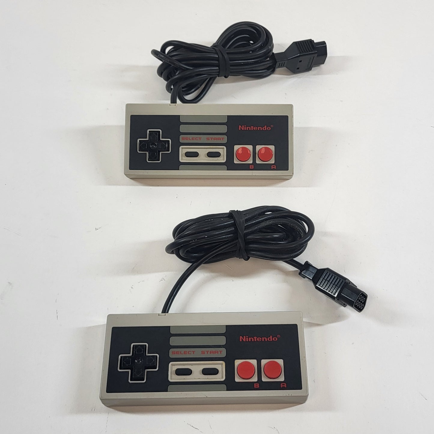 Nintendo NES Control Deck Video Game Console NES-101 Gray