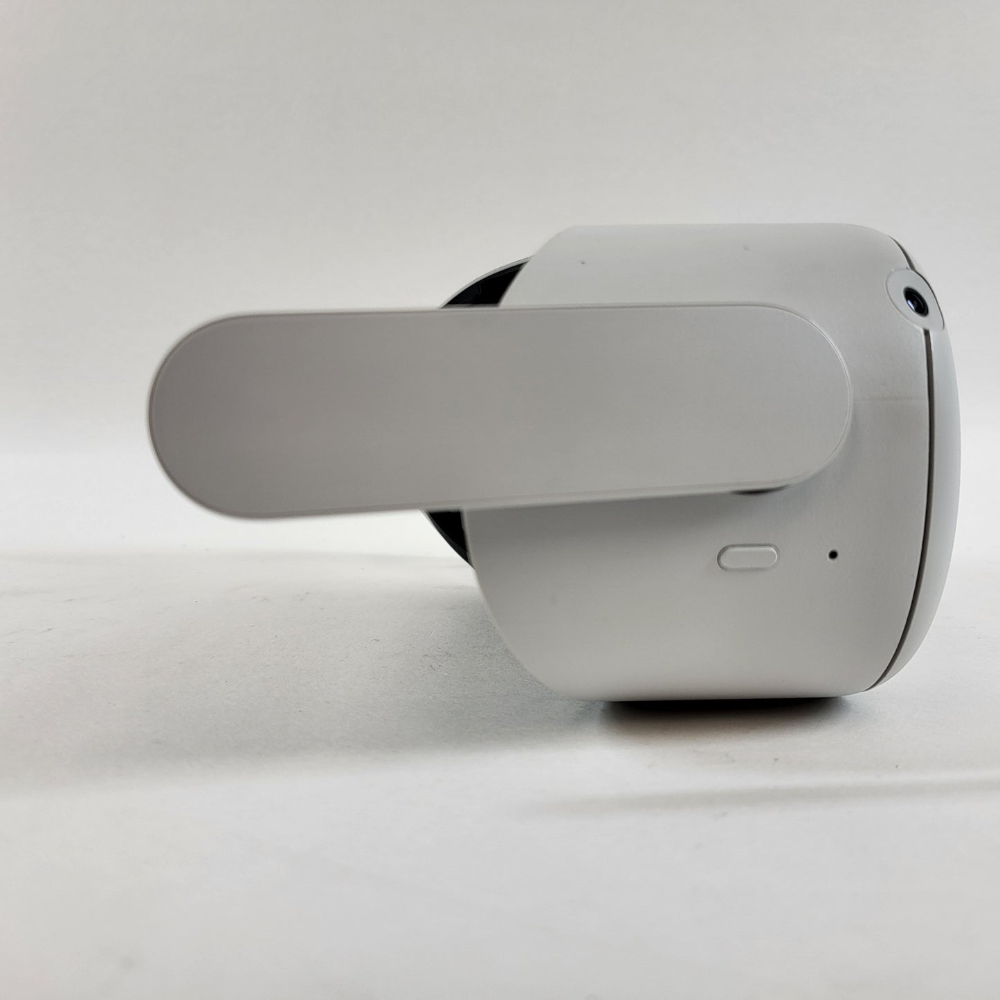 Meta Quest 2 128GB Standalone All-in-One VR Headset KW49CM READ