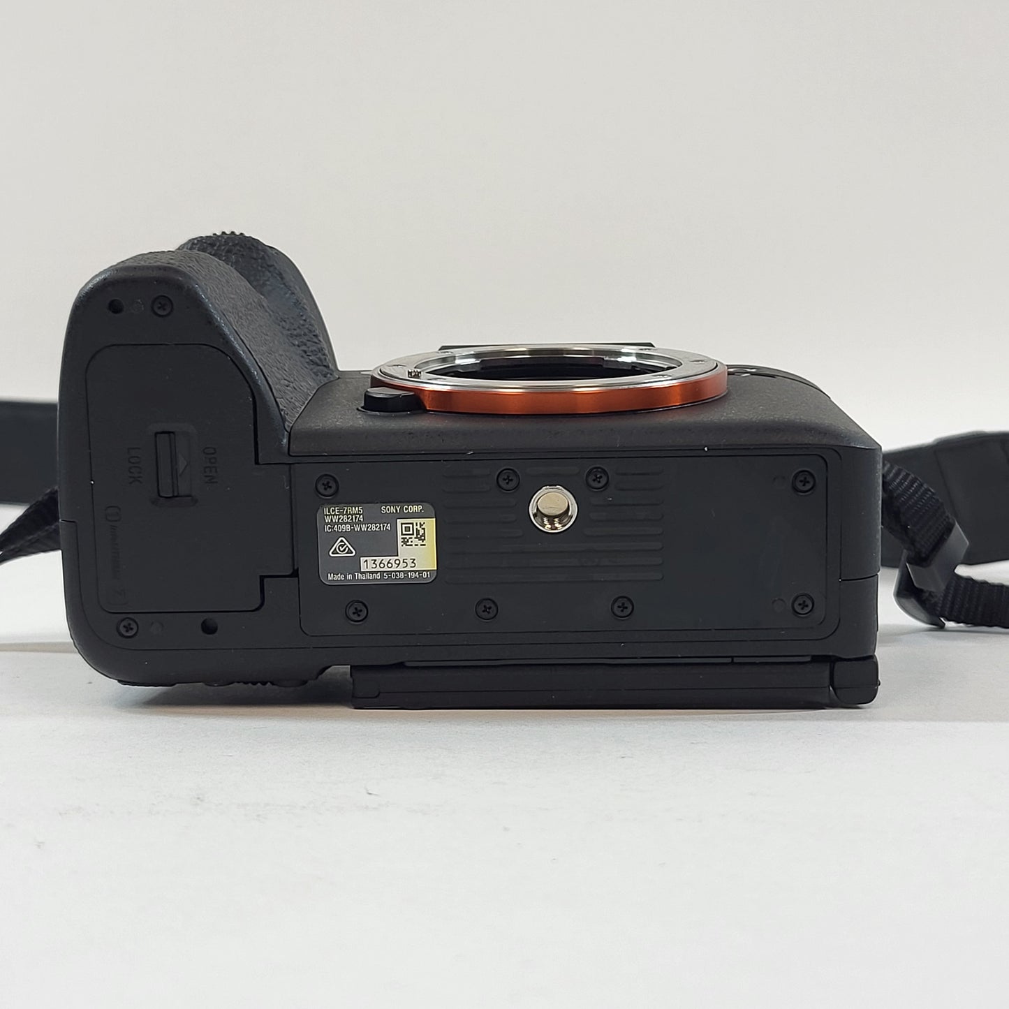 Sony Alpha A7R V 61MP Mirrorless Digital Camera 1496 Shutter Count READ