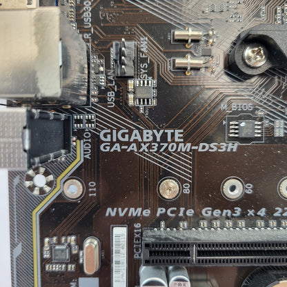 Gigabyte GA-AX370M-DS3H AM4 AMD Ryzen 7 2700X 8 Core 3.70GHz microATX