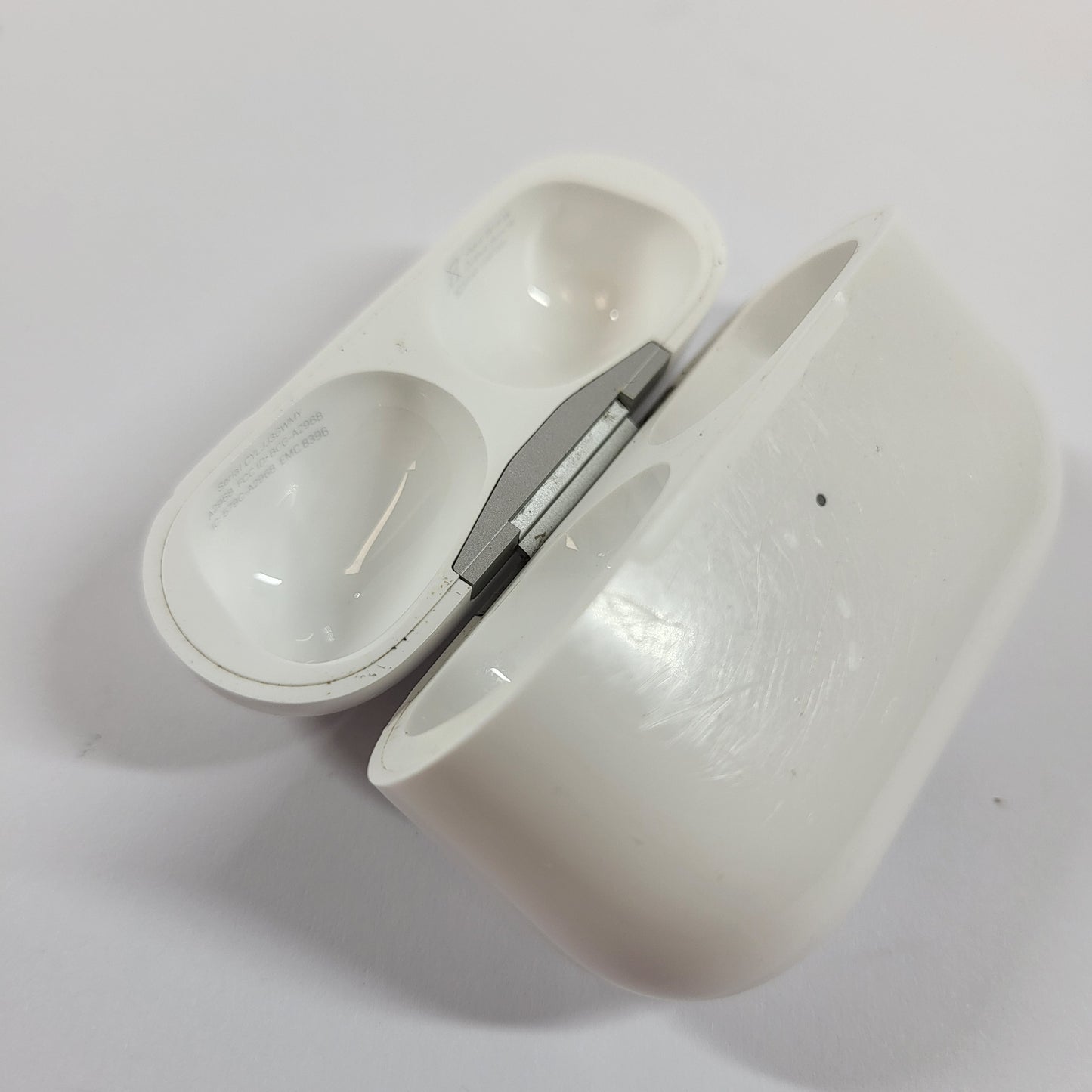 Apple AirPods Pro 2nd Gen with MagSafe Charging Case A2699 A2698 A2700 A2968